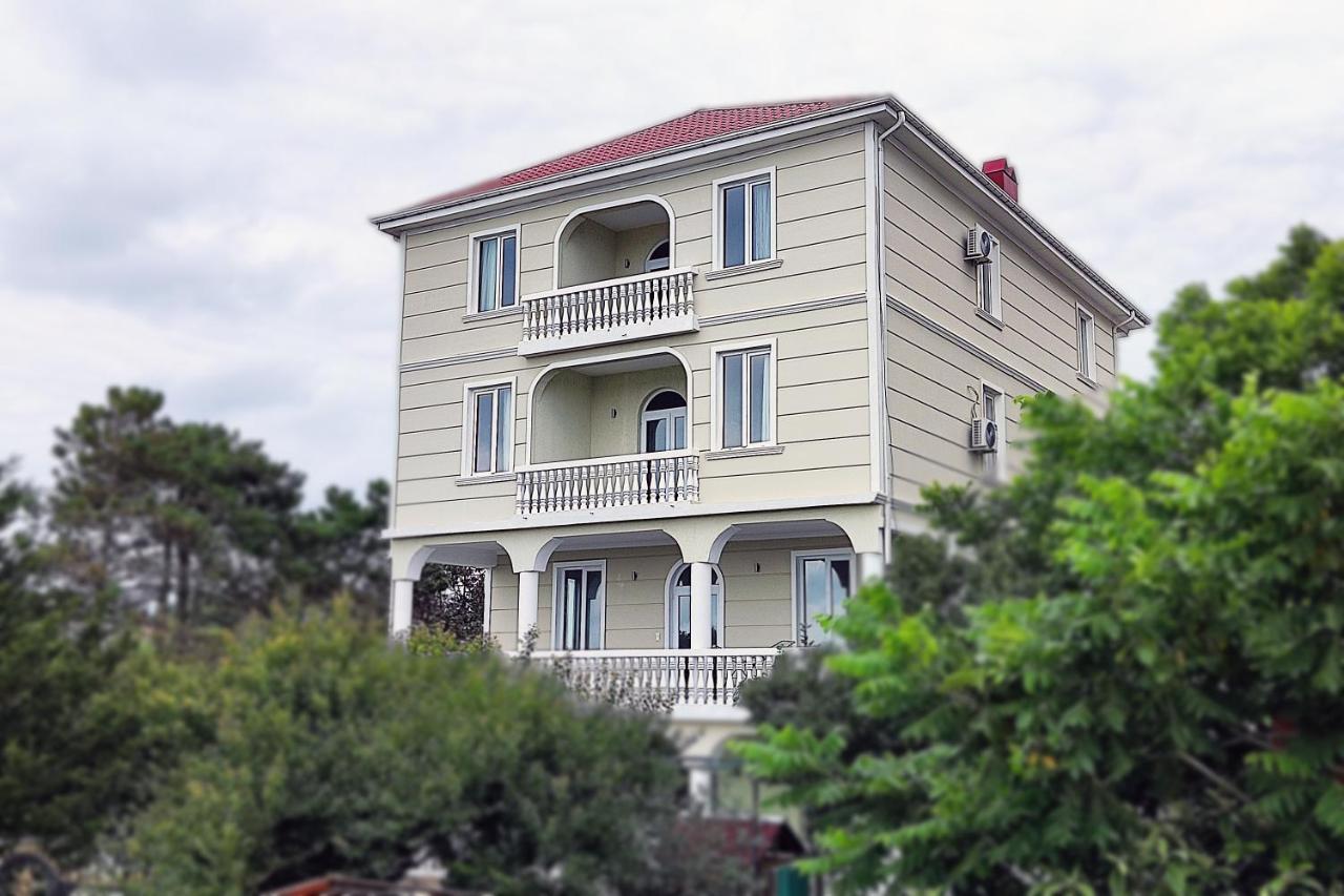 Guesthouse White Swan Кобулети Екстериор снимка