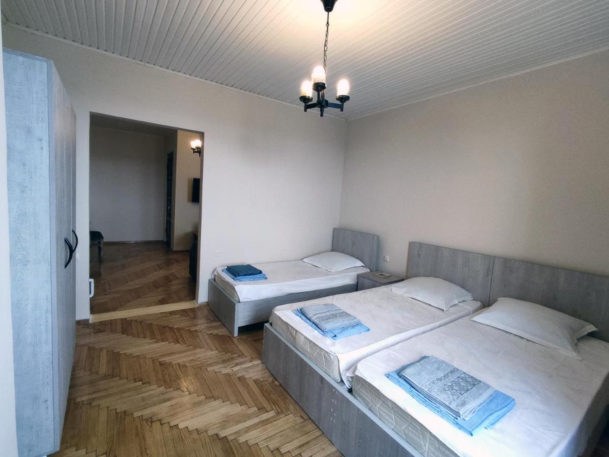 Guesthouse White Swan Кобулети Екстериор снимка