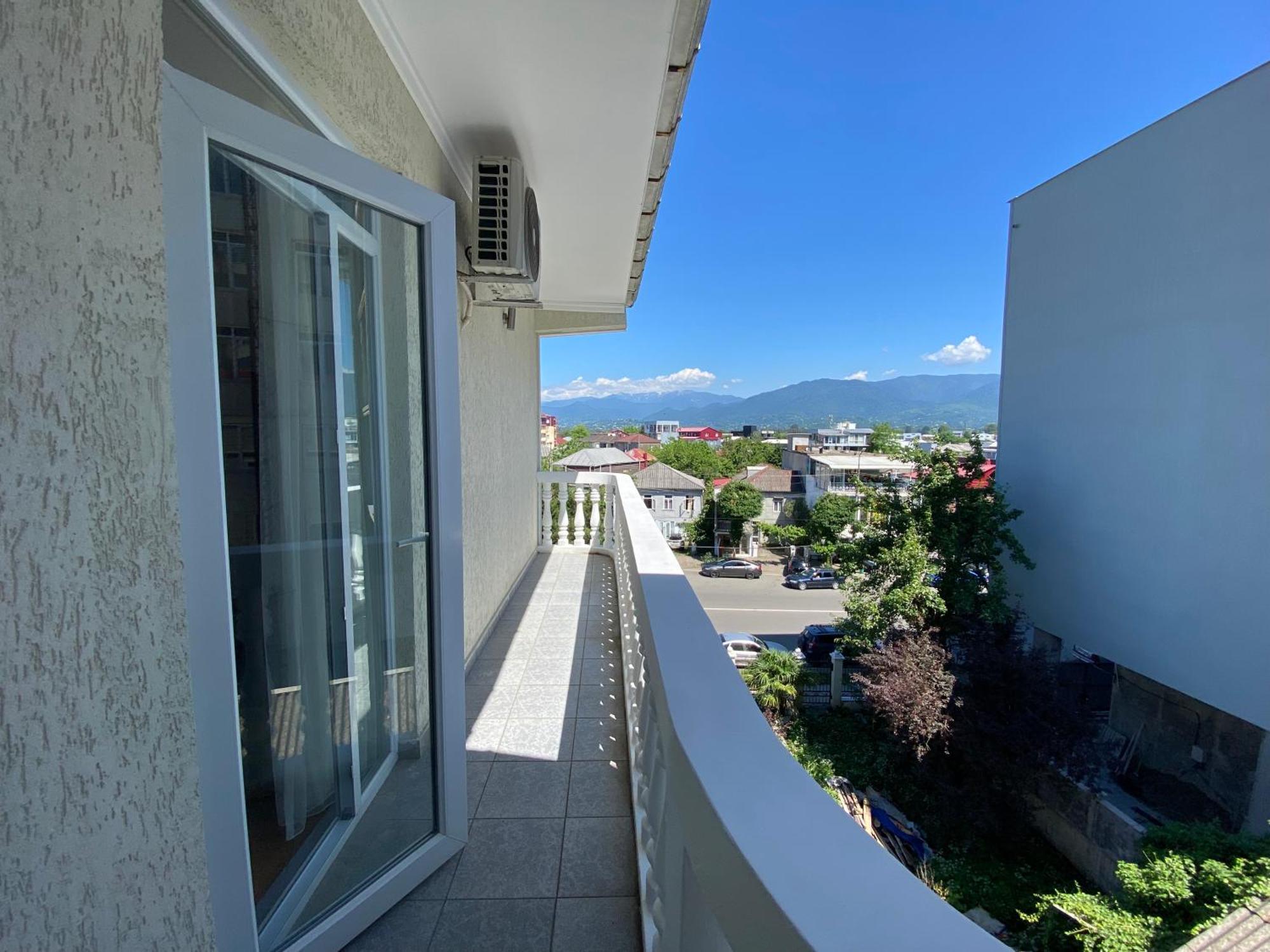 Guesthouse White Swan Кобулети Екстериор снимка