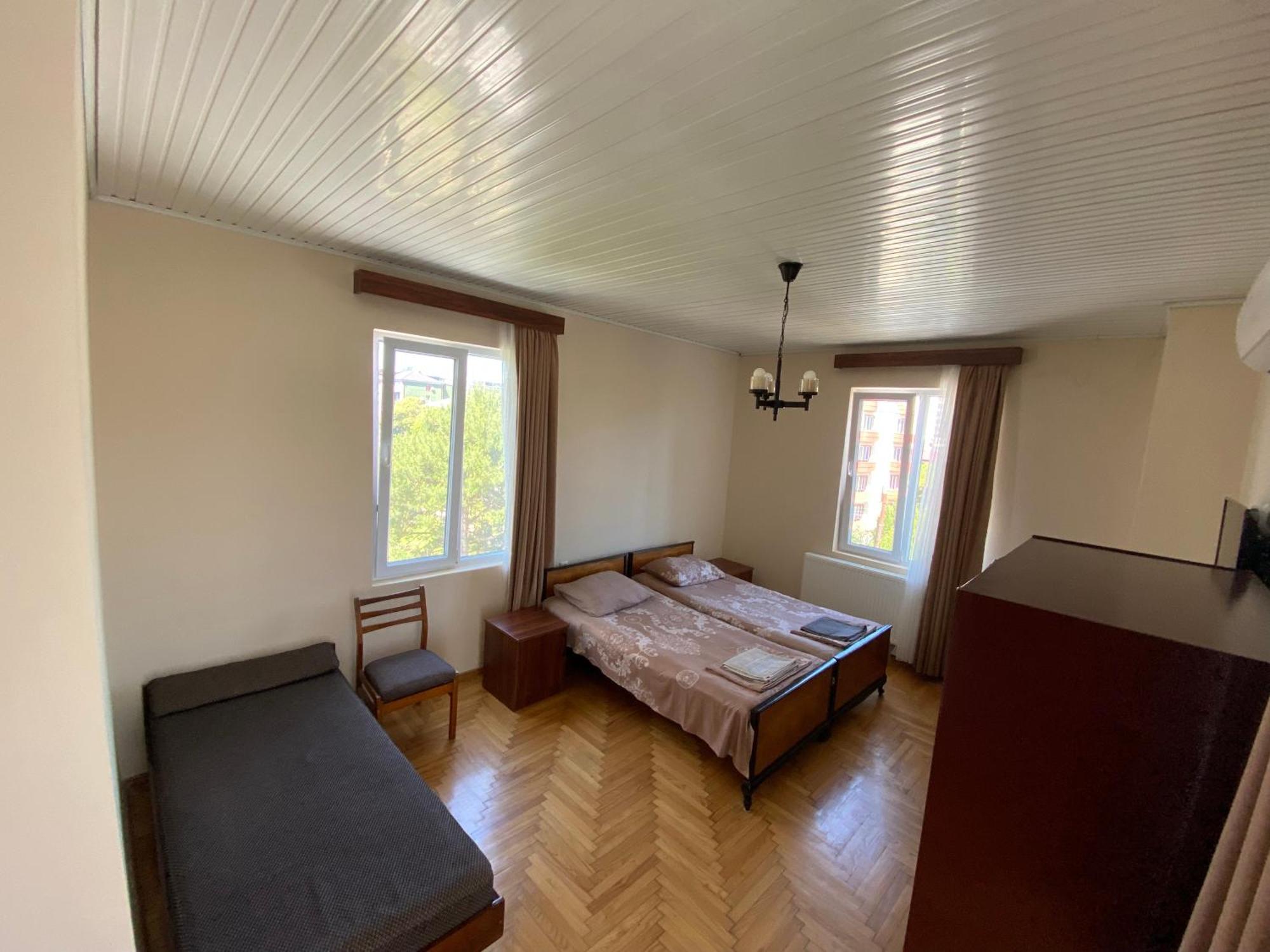 Guesthouse White Swan Кобулети Екстериор снимка