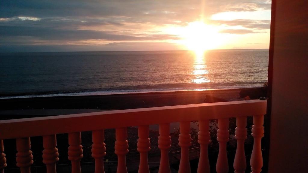 Guesthouse White Swan Кобулети Екстериор снимка