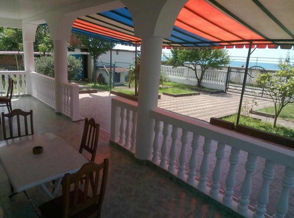 Guesthouse White Swan Кобулети Екстериор снимка