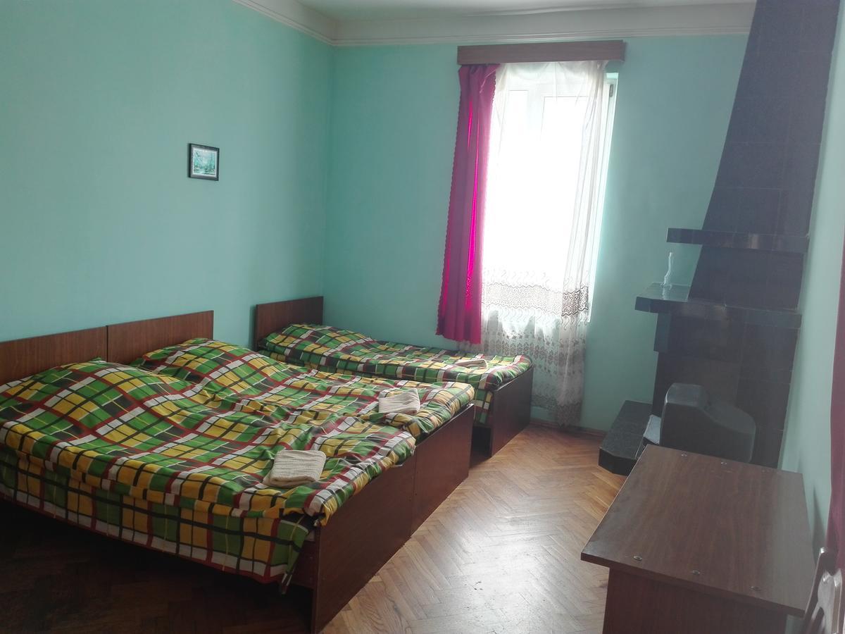 Guesthouse White Swan Кобулети Екстериор снимка