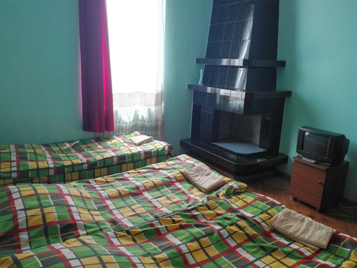 Guesthouse White Swan Кобулети Екстериор снимка